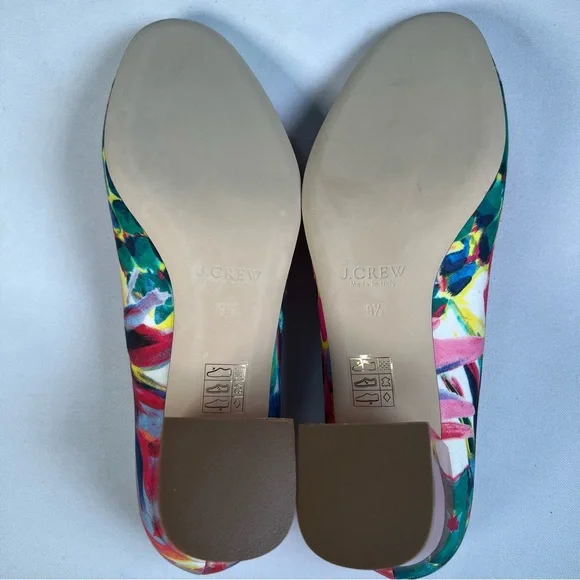 J. Crew Lucite Heel Ratti Painted Pineapple
Pump 9.5 NEW
$268 now $125 - Picture 9 of 11